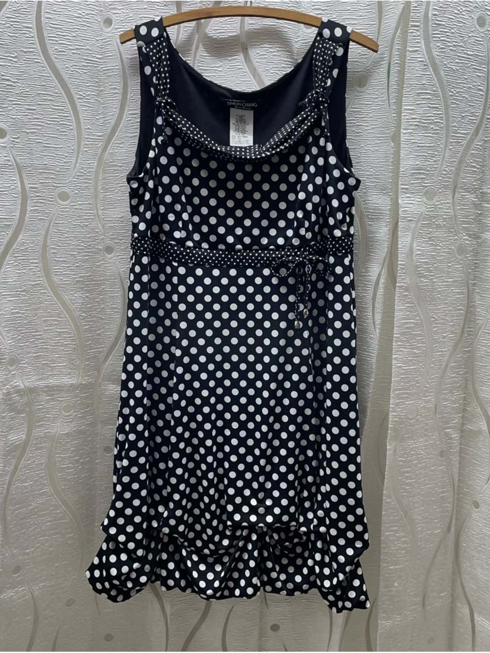 Simon Chang Polka Dot Dress Womens 12 Black White Excellent Cowl Neck Bubble Hem